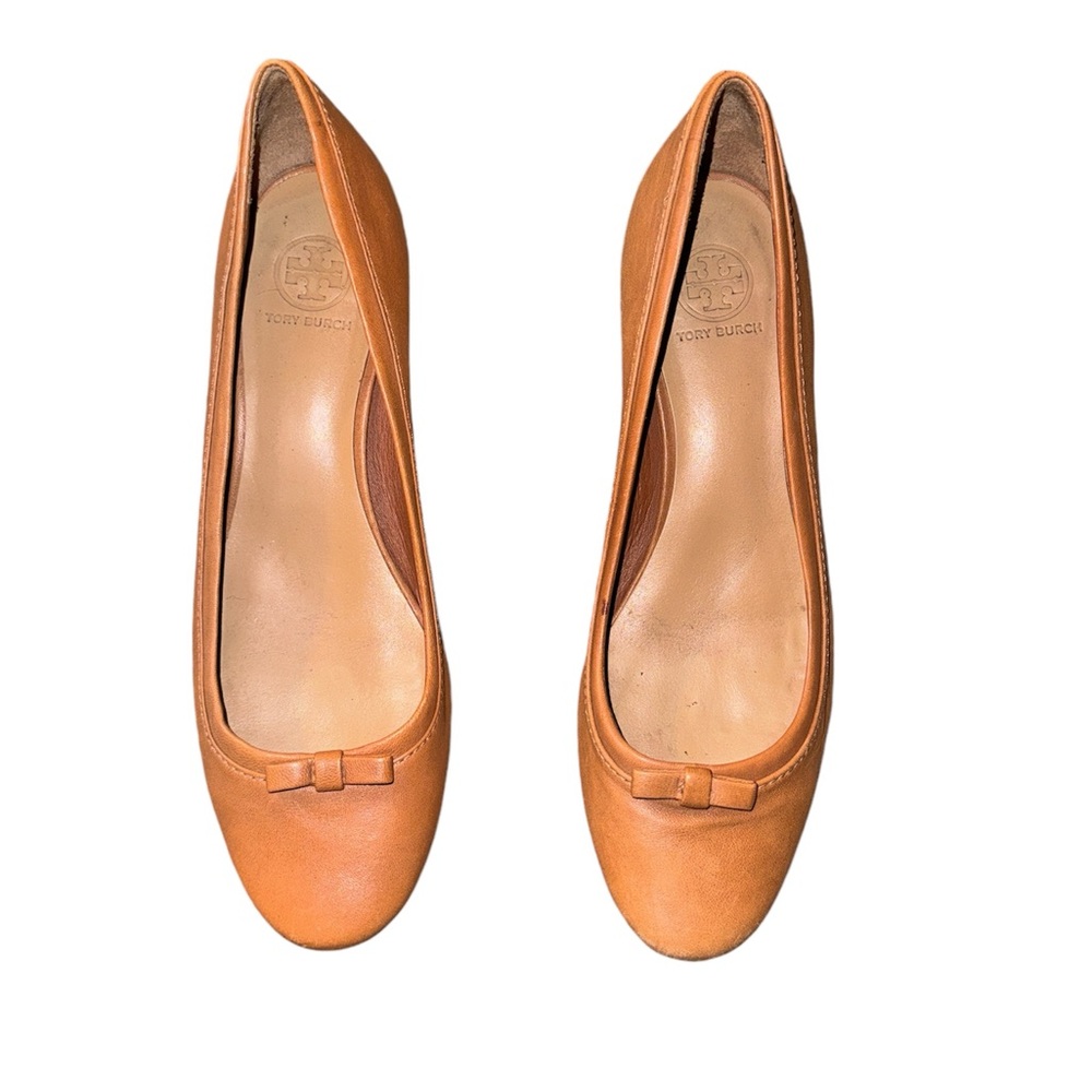 Tory Burch Women’s Vintage Vachetta “Bea” Block Heel Pump Shoes Size 8